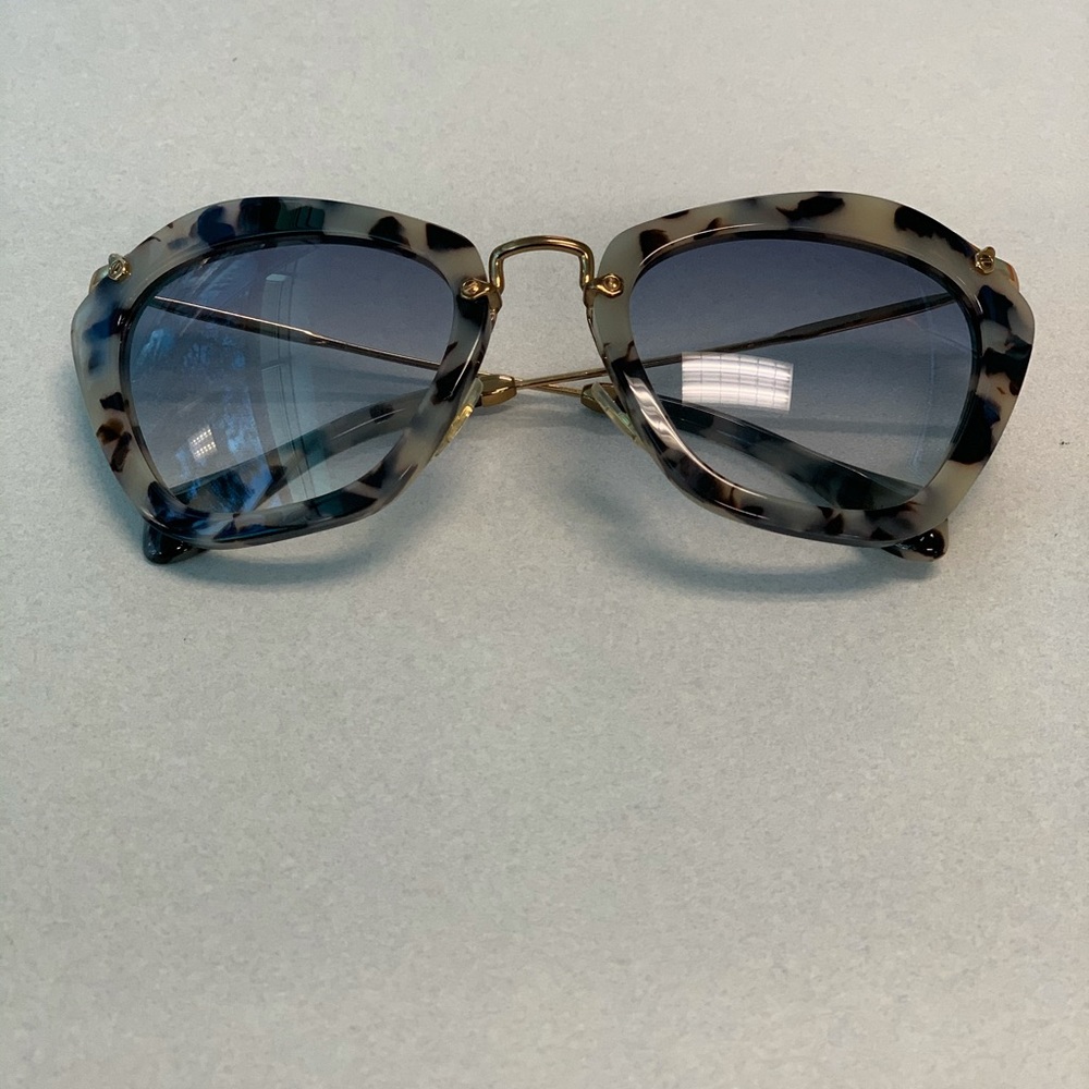 MIU MIU